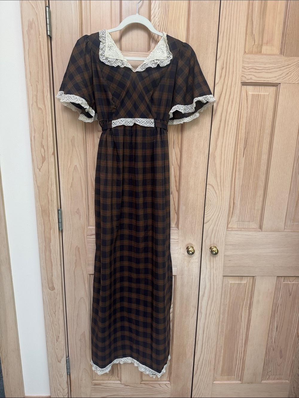 Vintage Brown Plaid Maxi Dress with Lace Trim